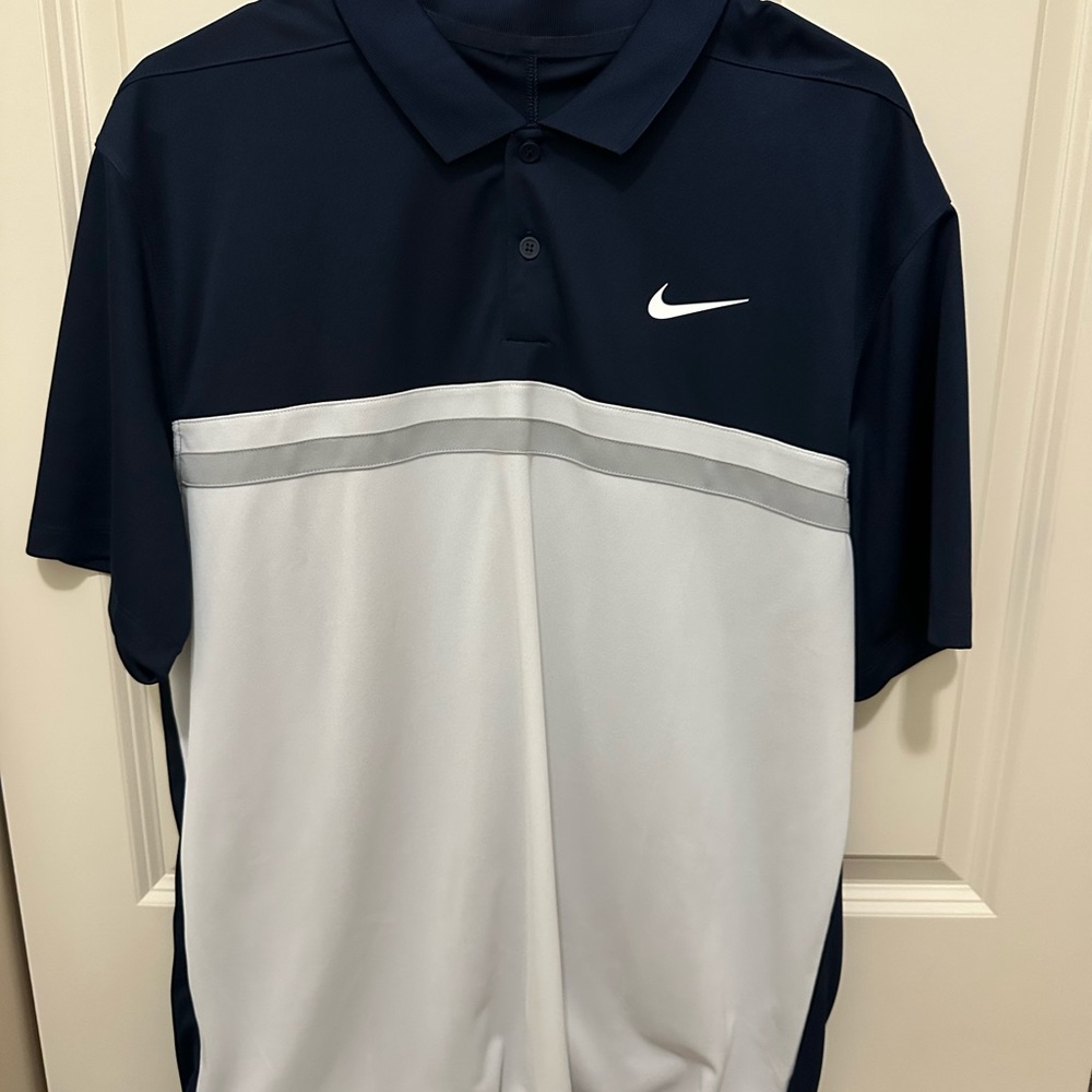 Nike Men's Polo Shirt in Navy and White